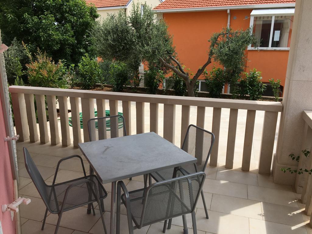 Apartments Meridiana 1 Оребич Экстерьер фото