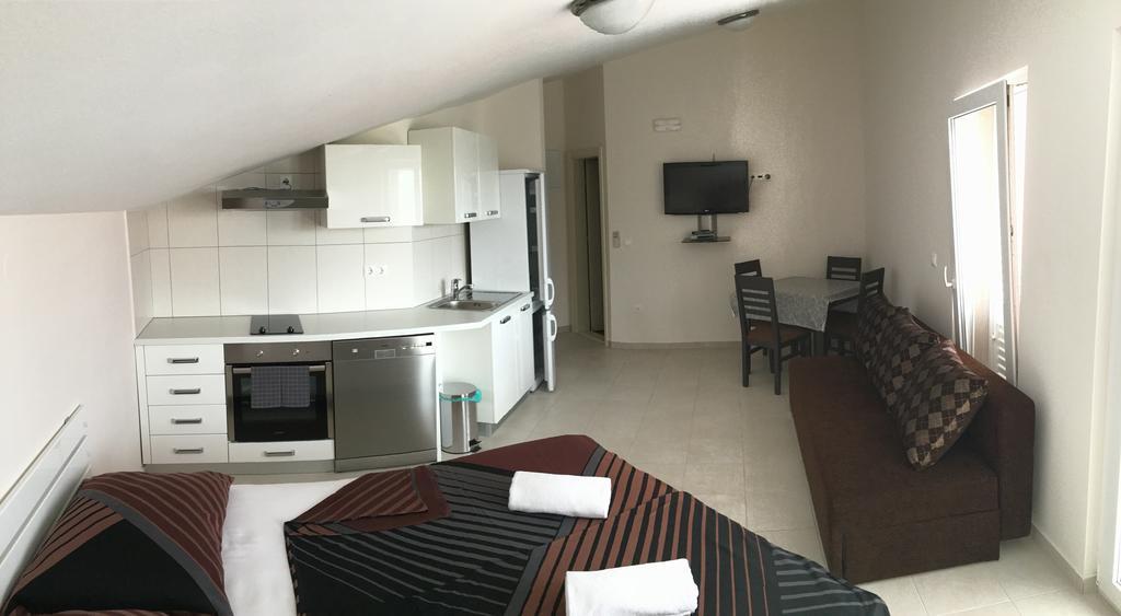Apartments Meridiana 1 Оребич Экстерьер фото