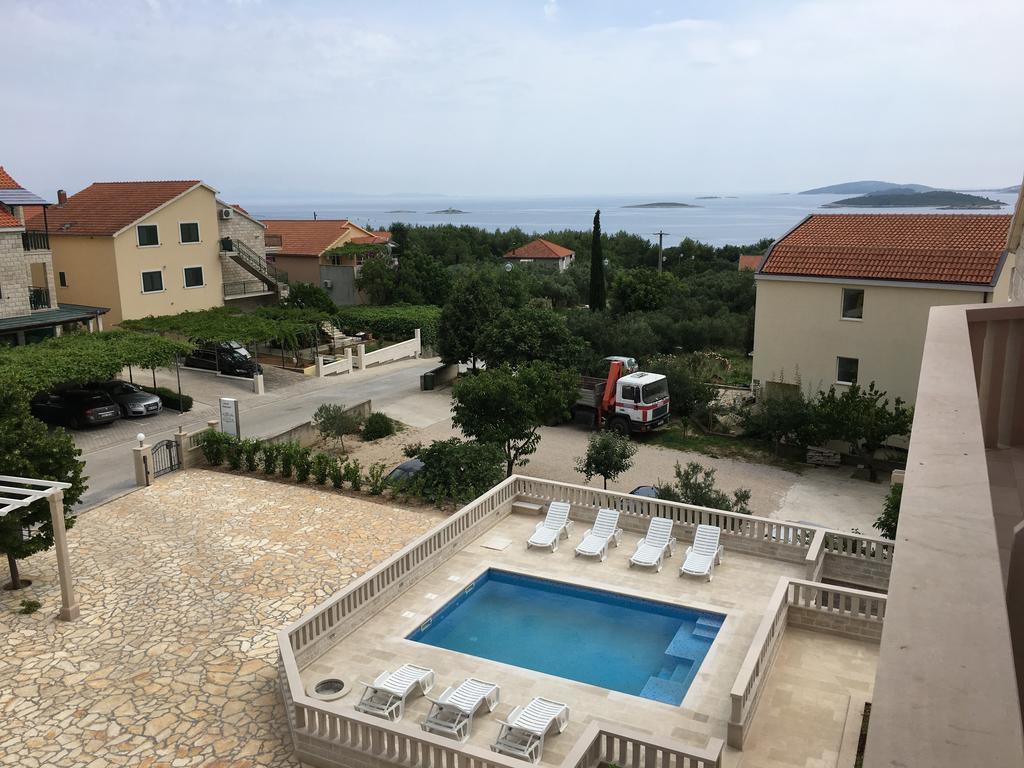 Apartments Meridiana 1 Оребич Экстерьер фото