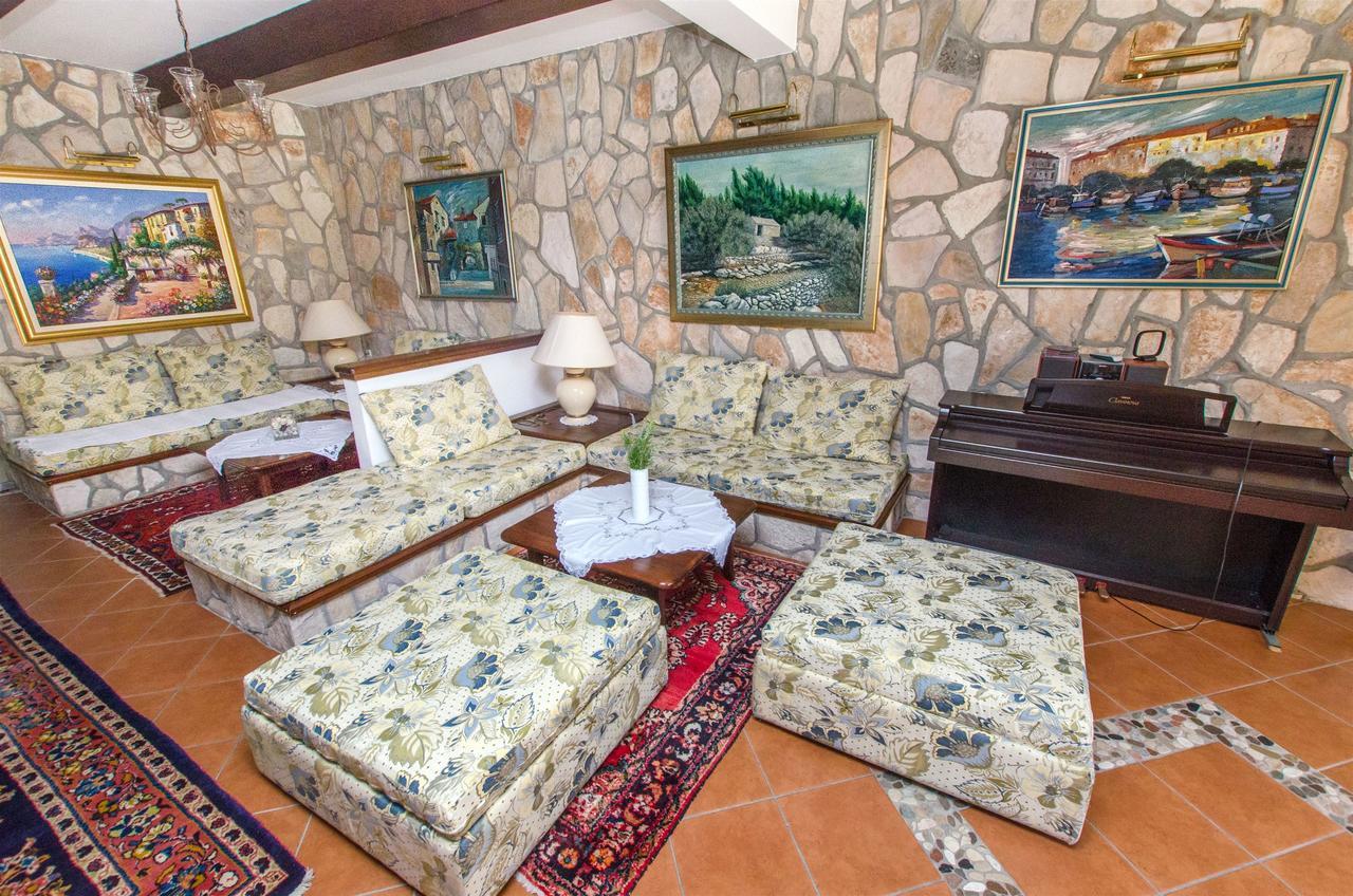 Apartments Meridiana 1 Оребич Экстерьер фото